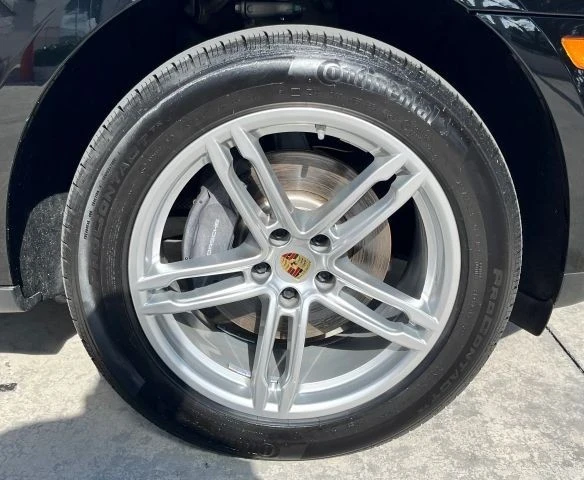 2020 Porsche Macan - Image 11 of 21