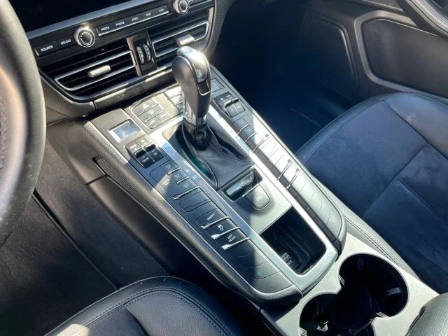 2020 Porsche Macan - Image 16 of 21