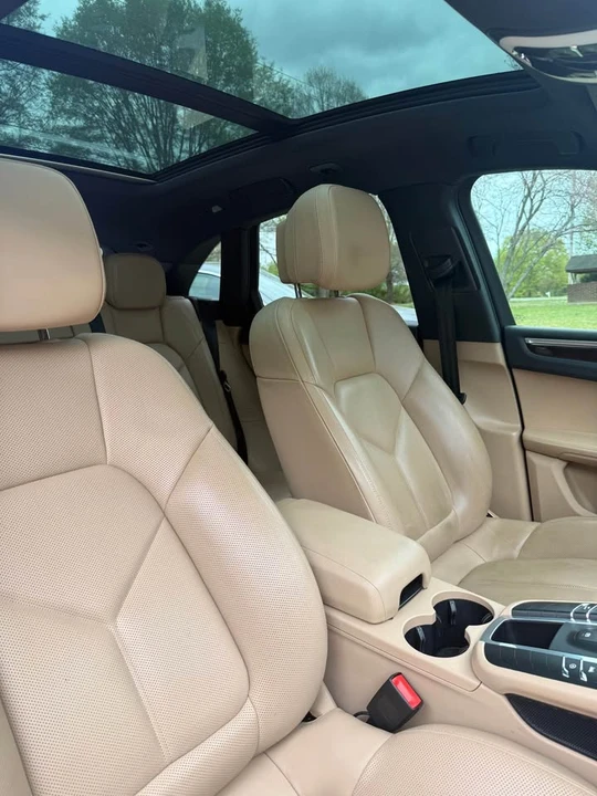 2020 Porsche Macan - Image 4 of 5