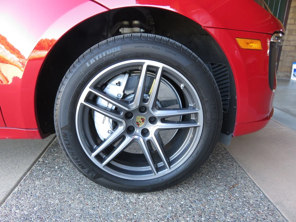 2020 Porsche Macan Turbo - Image 10 of 14