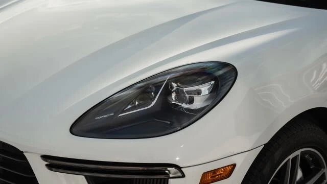 2020 Porsche Macan Turbo - Image 11 of 31