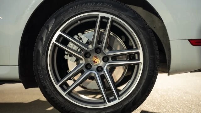 2020 Porsche Macan Turbo - Image 15 of 31