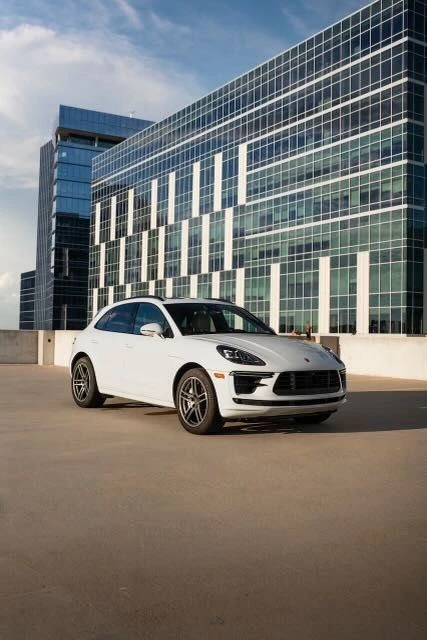 2020 Porsche Macan Turbo - Image 2 of 31