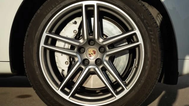 2020 Porsche Macan Turbo - Image 23 of 31