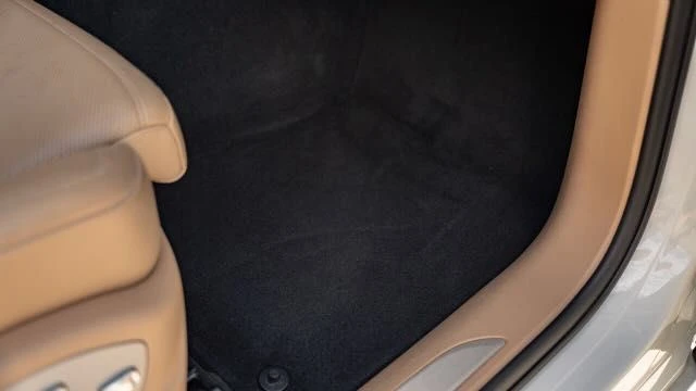 2020 Porsche Macan Turbo - Image 29 of 31