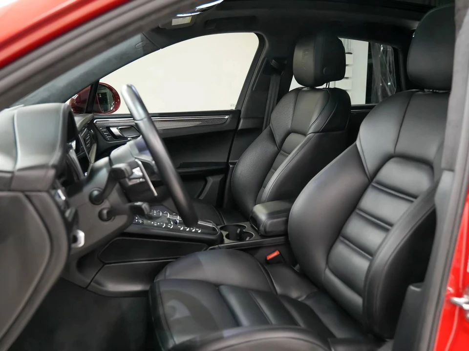 2020 Porsche Macan Turbo - Image 5 of 5