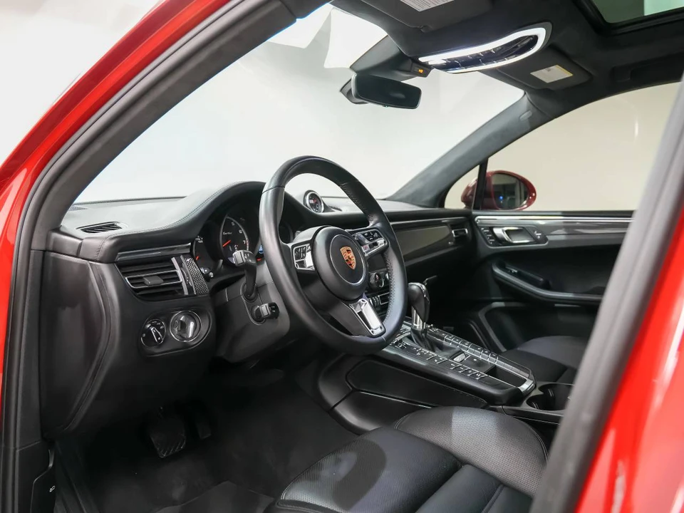 2020 Porsche Macan Turbo - Image 4 of 5