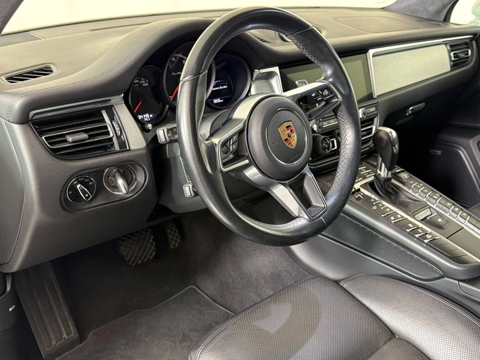 2020 Porsche Macan Turbo - Image 4 of 5