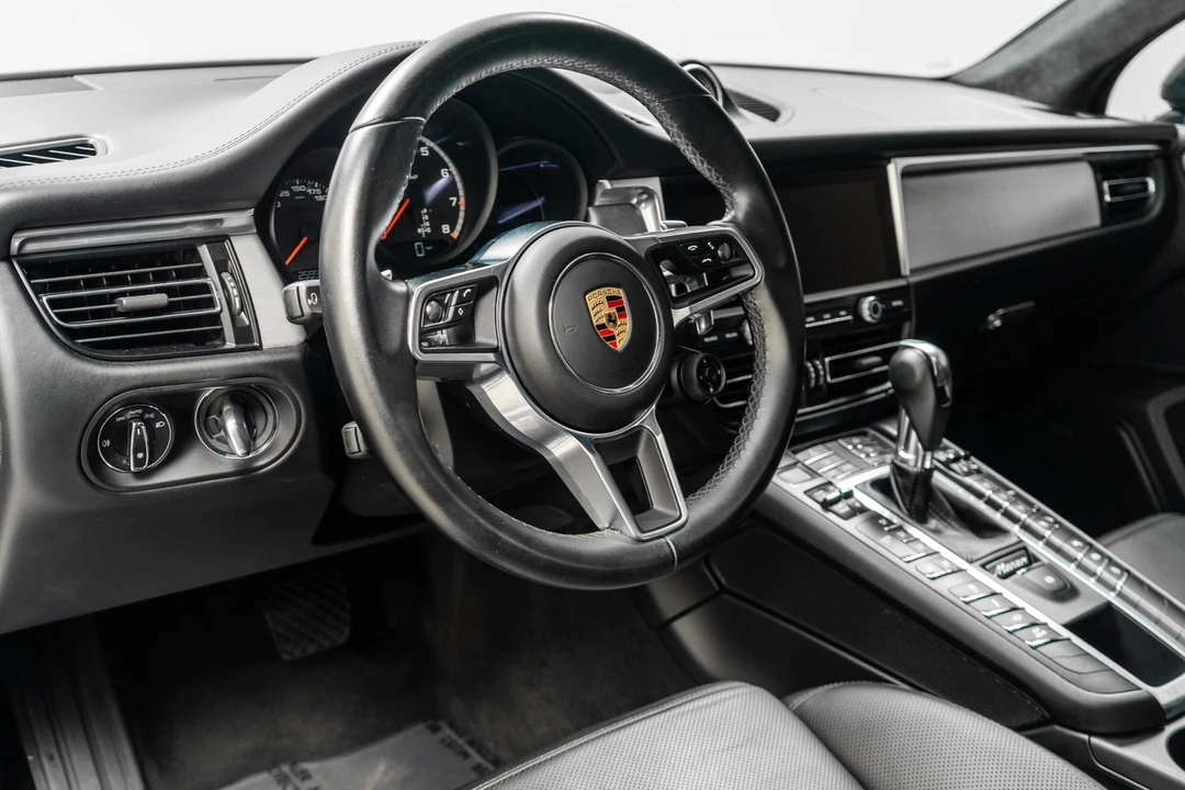 2020 Porsche Macan Turbo - Image 13 of 21