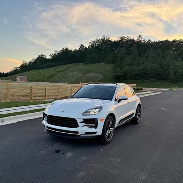 2020 Porsche Macan Turbo Sport Utility 4D