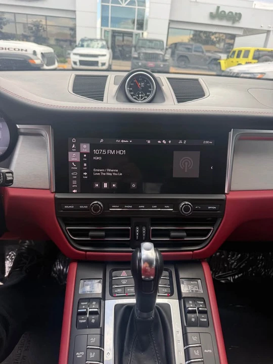 2020 Porsche Macan Turbo - Image 8 of 9