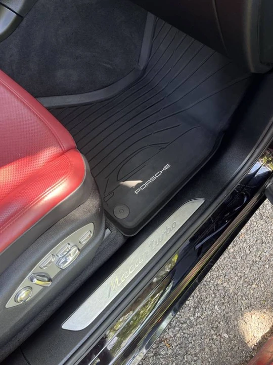 2020 Porsche Macan Turbo - Image 20 of 24