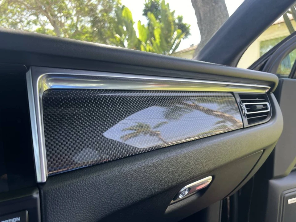 2020 Porsche Macan Turbo - Image 18 of 24