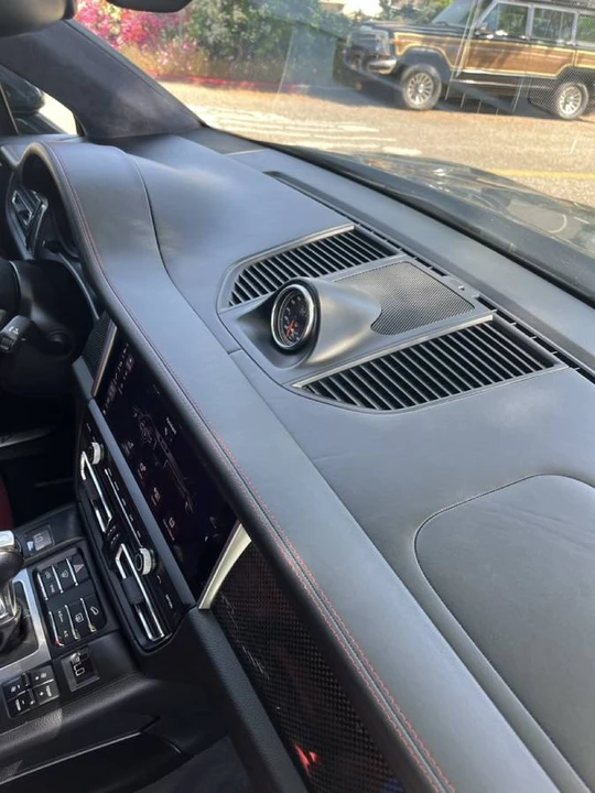 2020 Porsche Macan Turbo - Image 17 of 24