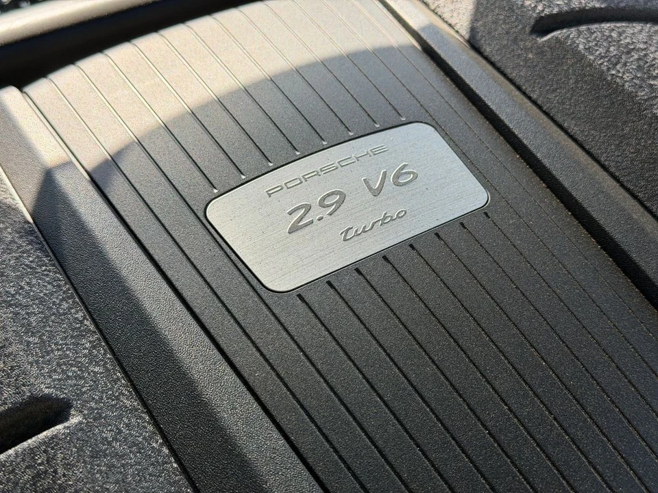 2020 Porsche Macan Turbo - Image 13 of 31