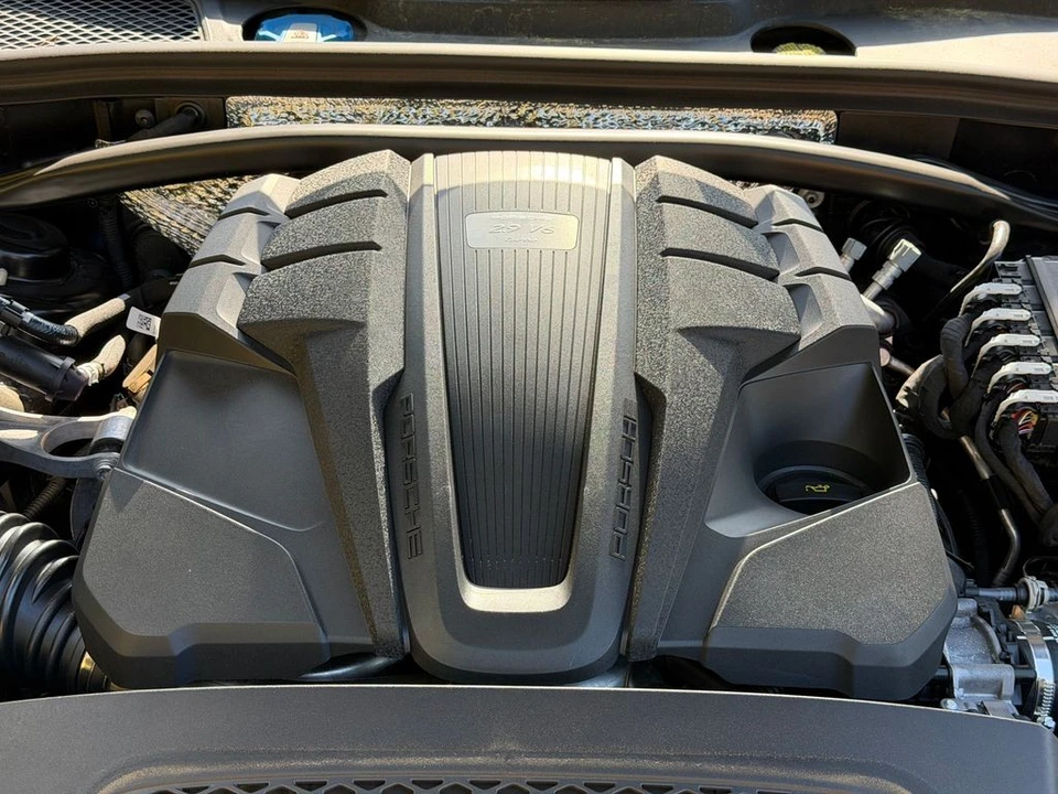 2020 Porsche Macan Turbo - Image 12 of 31
