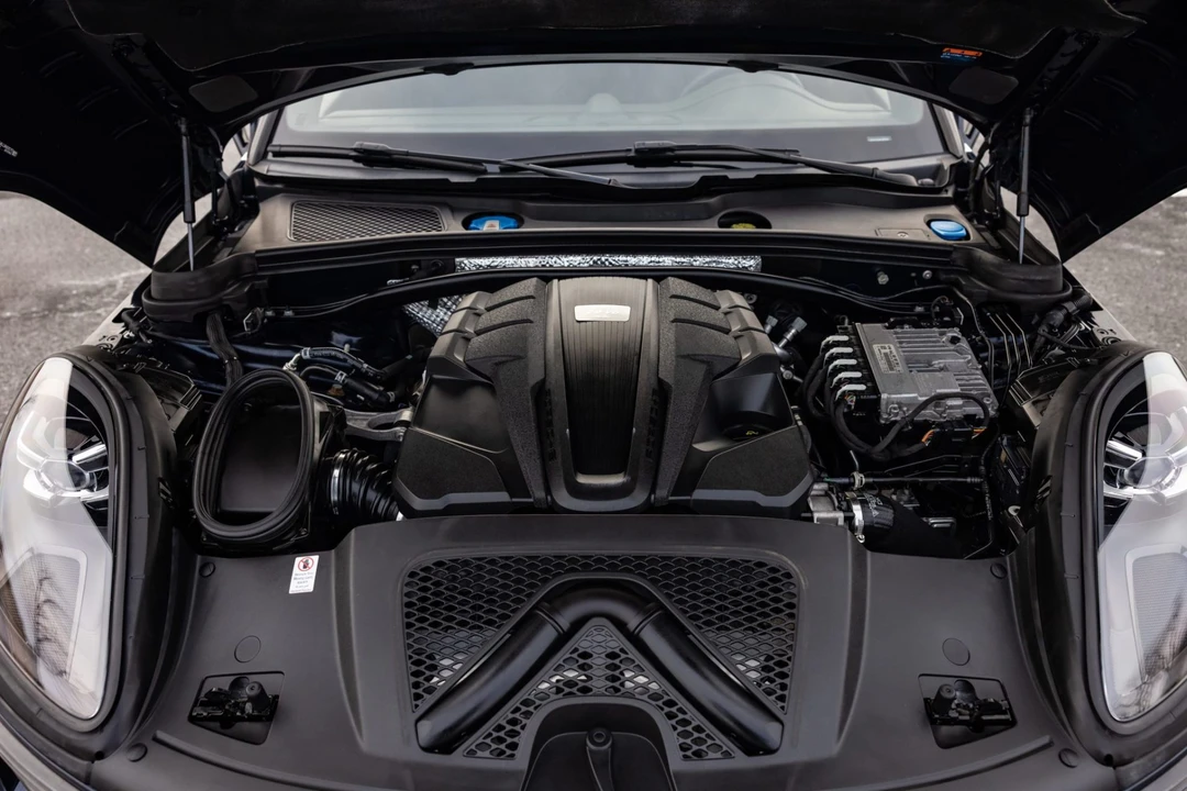 2020 Porsche Macan Turbo - Image 6 of 7