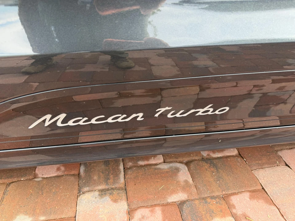 2020 Porsche Macan Turbo - Image 29 of 31