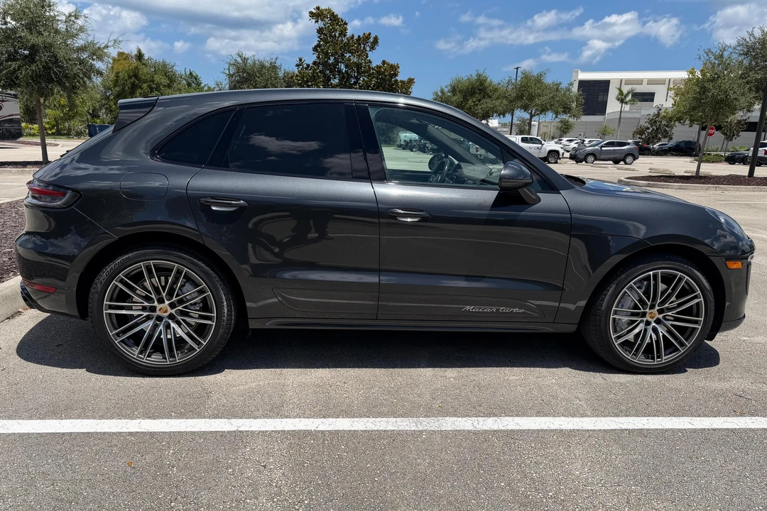 2020 Porsche Macan Turbo - Image 3 of 31