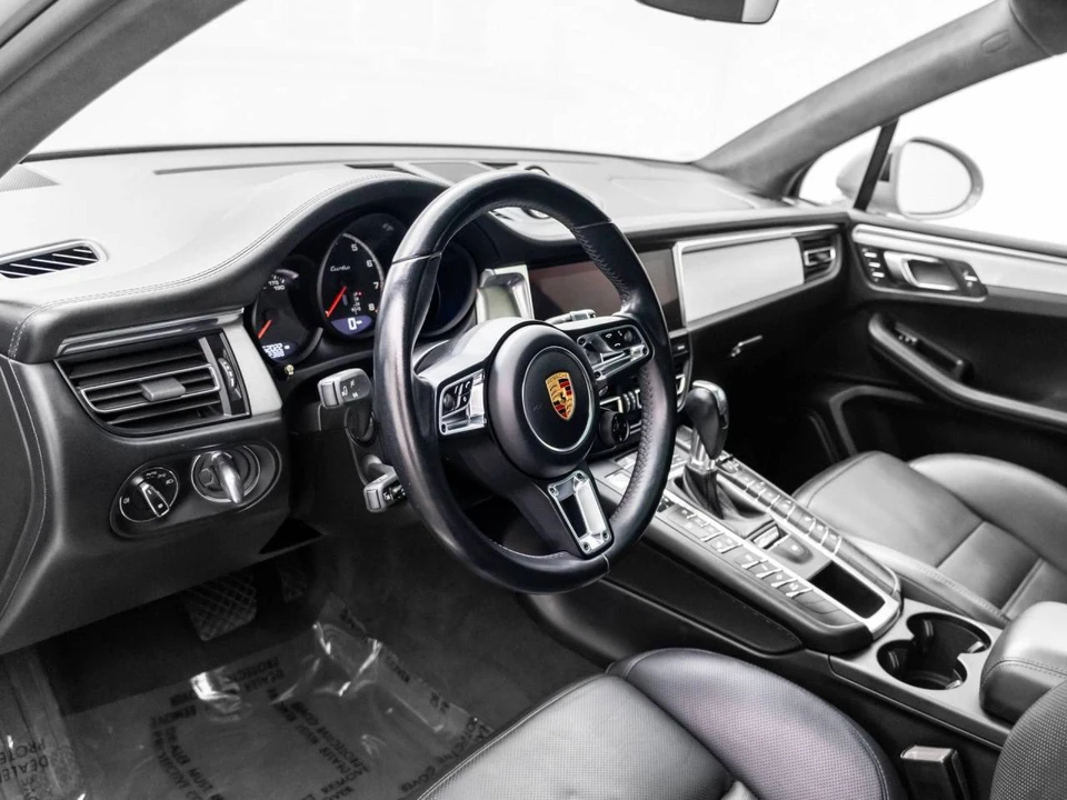 2020 Porsche Macan Turbo - Image 4 of 5