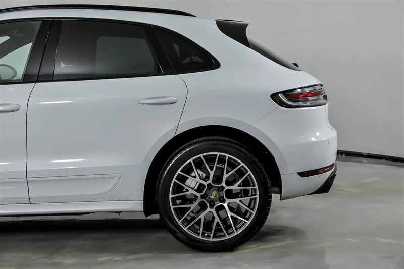 2020 Porsche Macan Turbo - Image 9 of 21