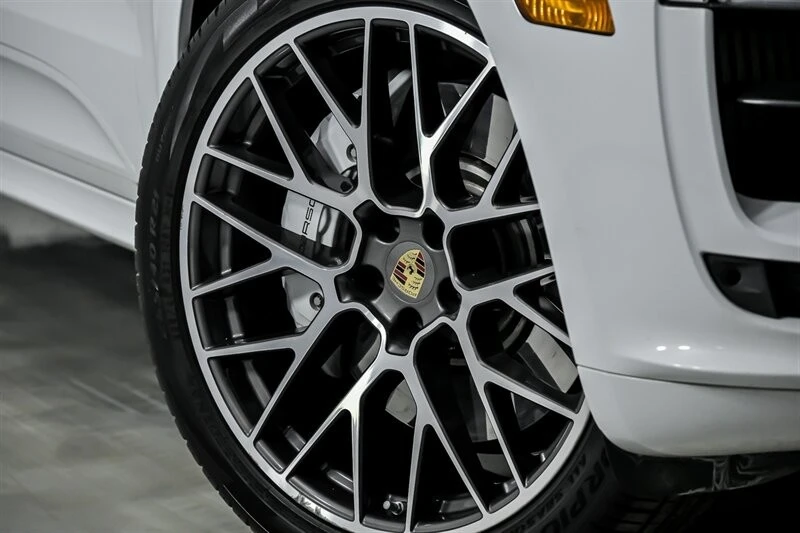 2020 Porsche Macan Turbo - Image 4 of 21