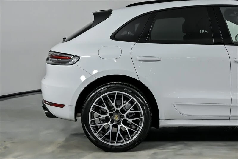 2020 Porsche Macan Turbo - Image 13 of 21