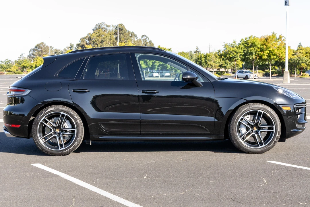 2020 Porsche Macan Turbo - Image 9 of 31