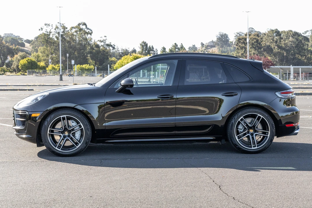 2020 Porsche Macan Turbo - Image 3 of 31