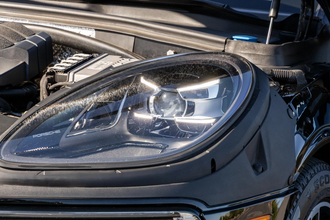 2020 Porsche Macan Turbo - Image 14 of 31