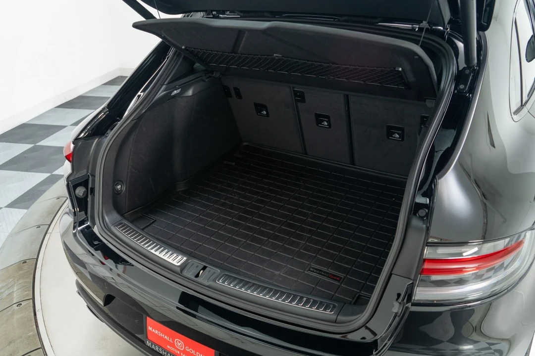 2020 Porsche Macan Turbo - Image 17 of 21