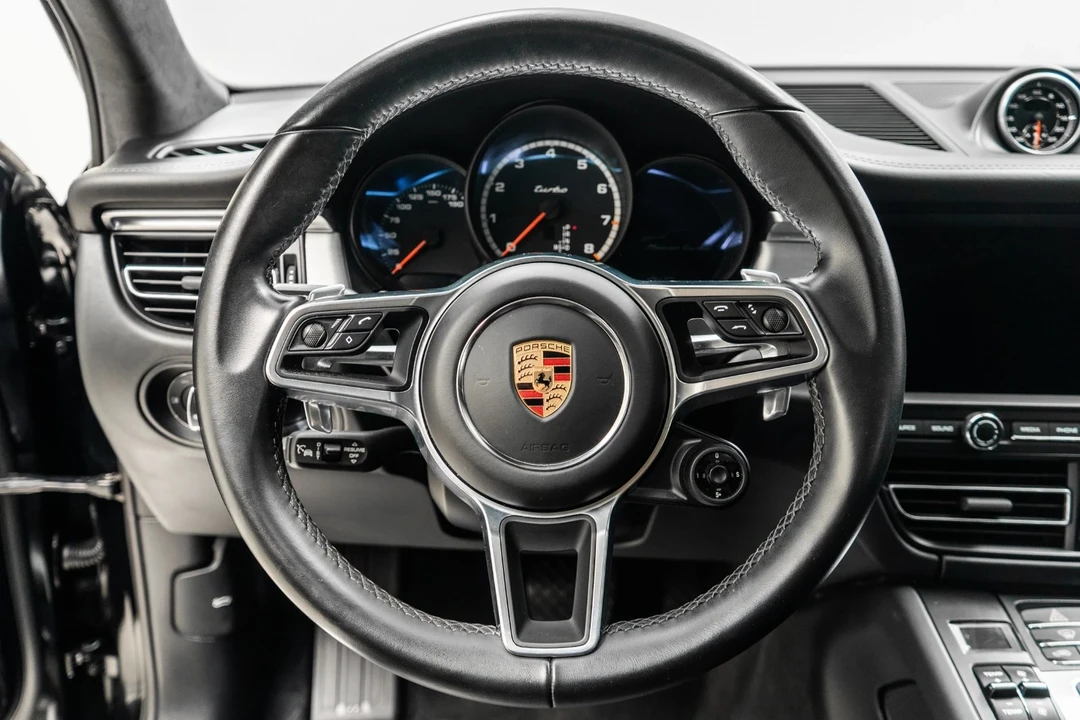 2020 Porsche Macan Turbo - Image 15 of 21