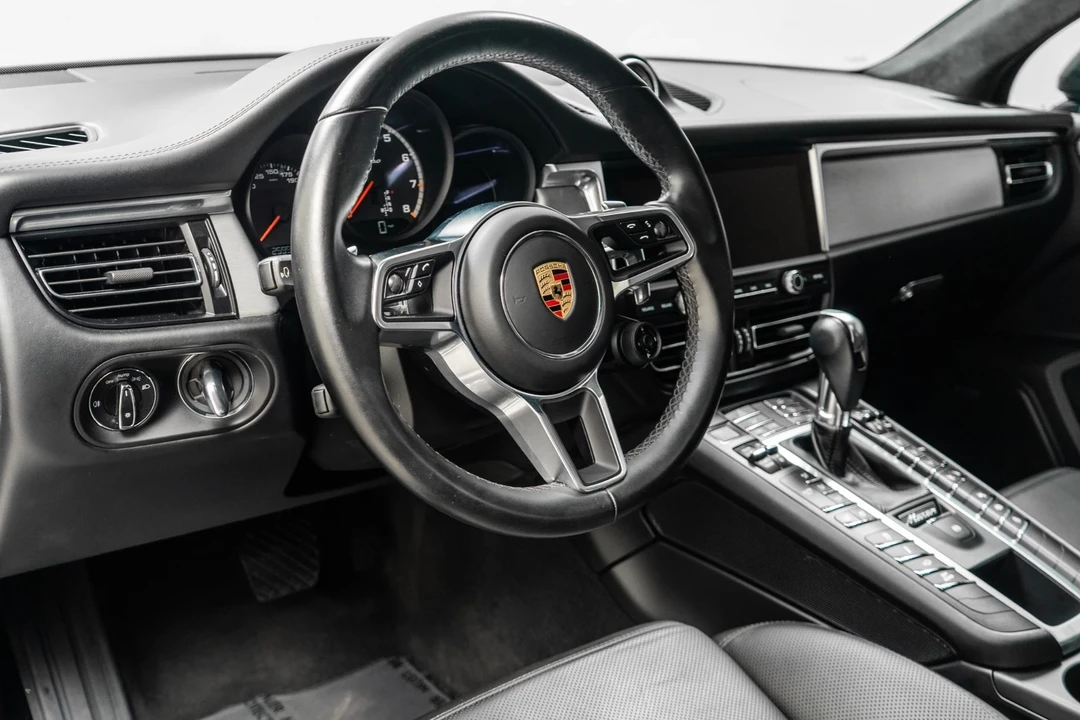 2020 Porsche Macan Turbo - Image 13 of 21