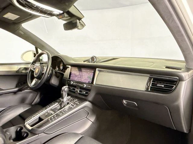 2020 Porsche Macan Turbo - Image 19 of 20