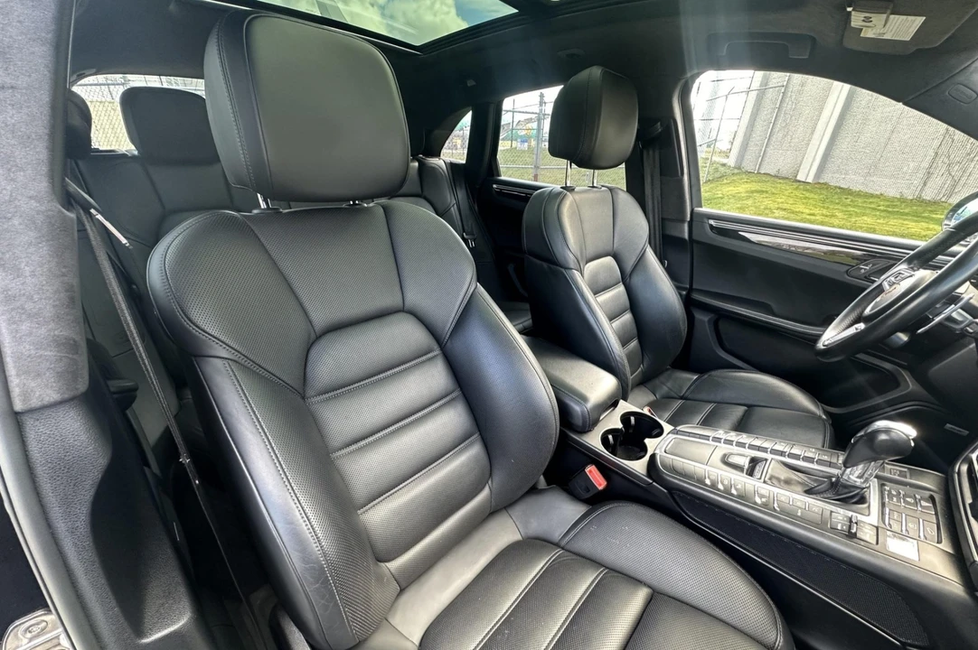 2020 Porsche Macan Turbo - Image 4 of 7