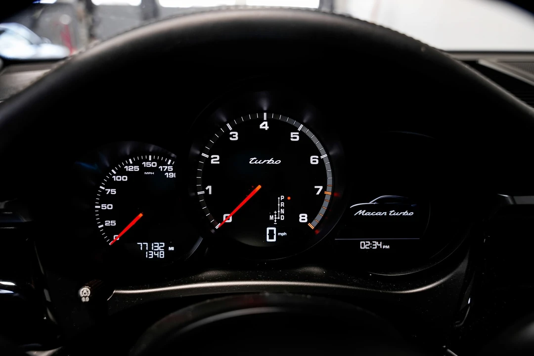 2020 Porsche Macan Turbo - Image 7 of 16