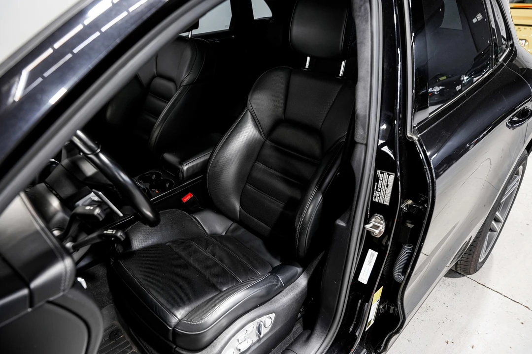 2020 Porsche Macan Turbo - Image 11 of 16