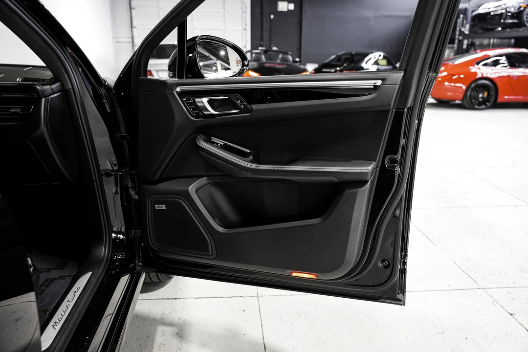 2020 Porsche Macan Turbo - Image 21 of 21
