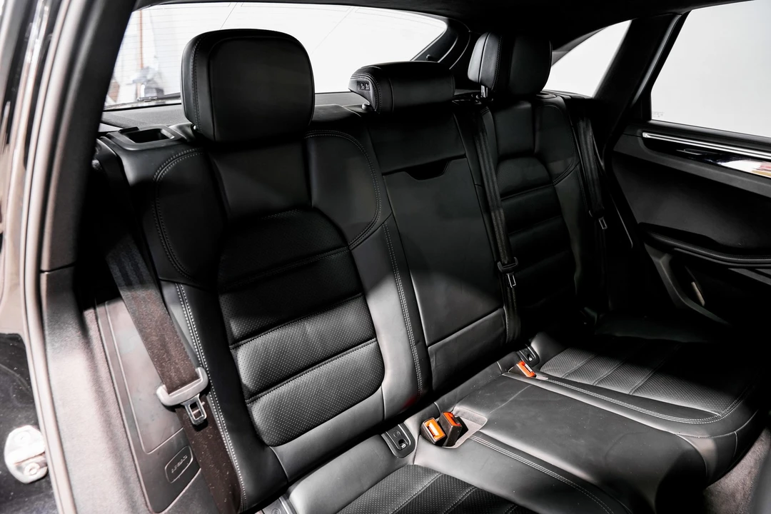 2020 Porsche Macan Turbo - Image 16 of 16