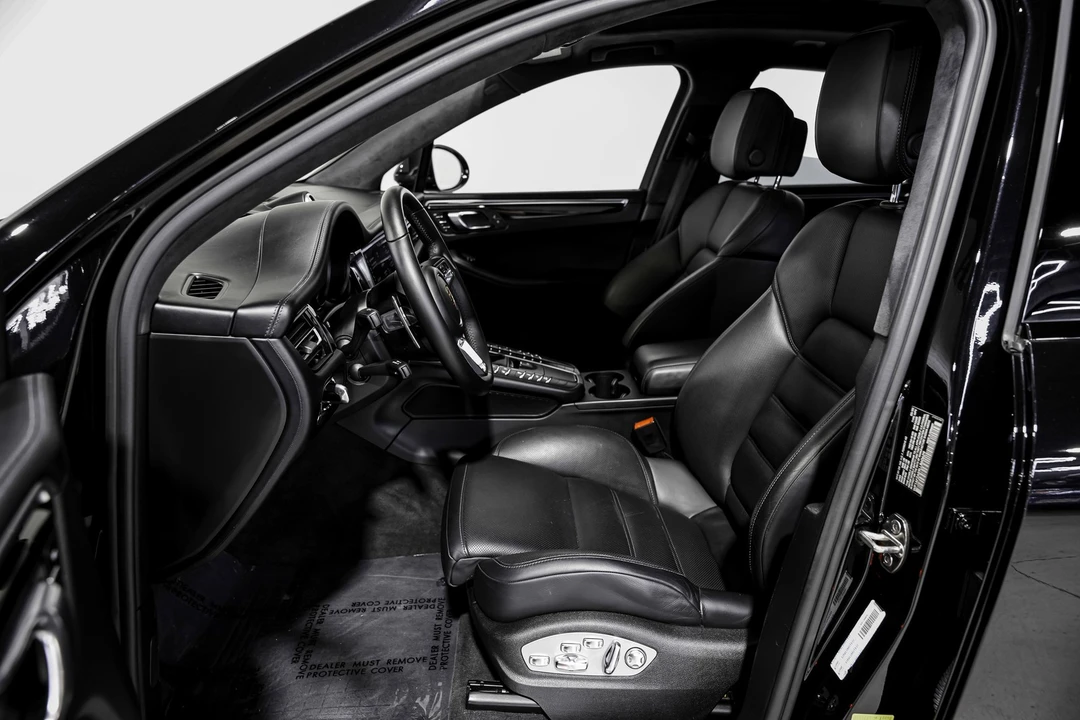 2020 Porsche Macan Turbo - Image 17 of 21
