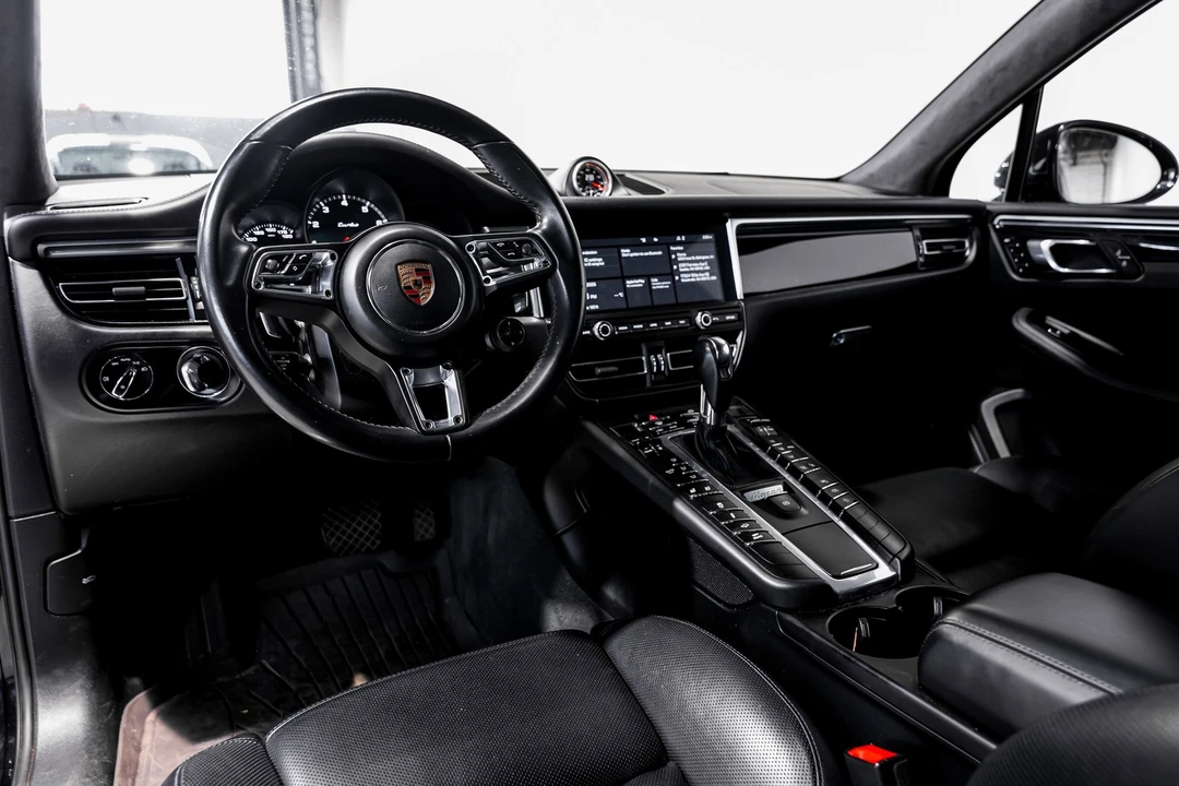 2020 Porsche Macan Turbo - Image 5 of 16