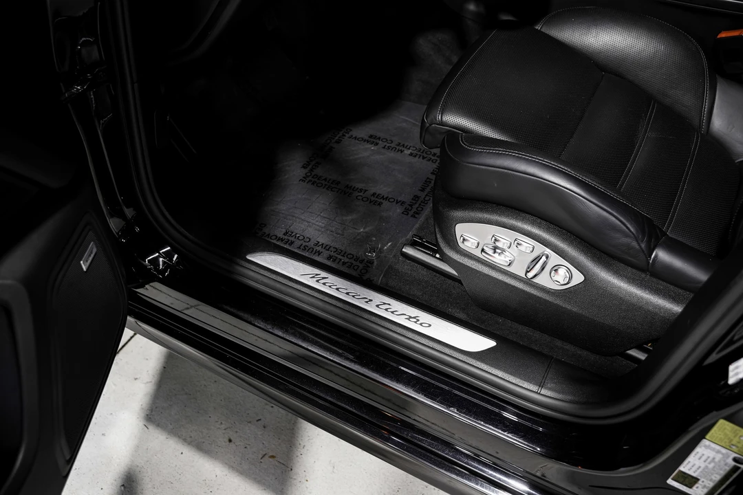 2020 Porsche Macan Turbo - Image 19 of 21