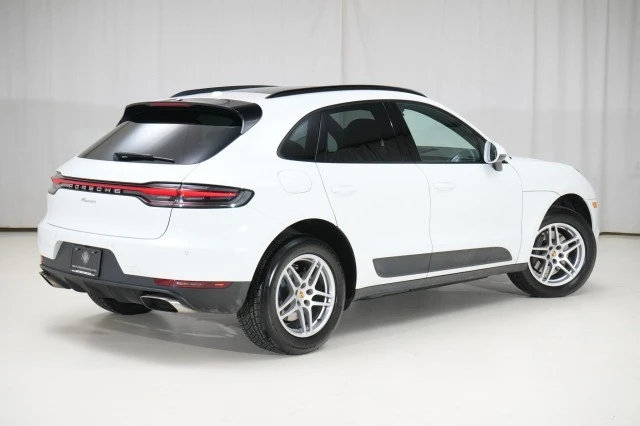 2020 Porsche Macan - Image 17 of 21