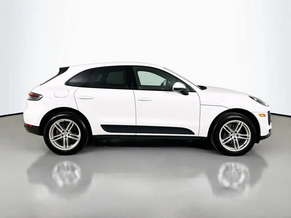 2020 Porsche Macan - Image 4 of 5
