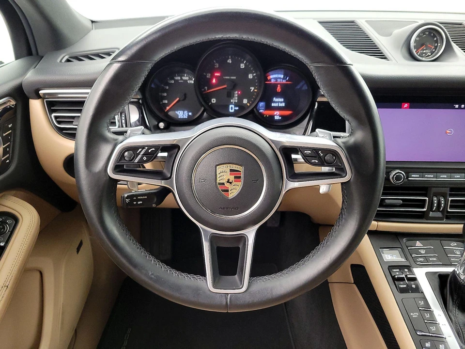 2020 Porsche Macan - Image 11 of 29
