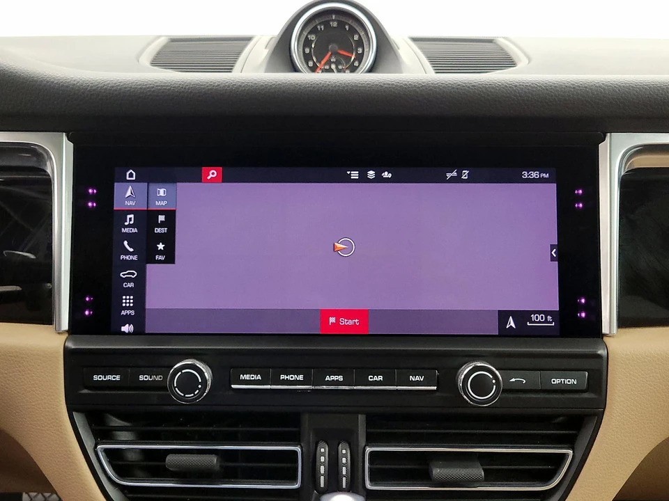 2020 Porsche Macan - Image 15 of 29