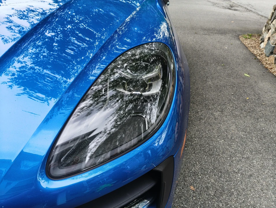 2020 Porsche Macan - Image 25 of 31