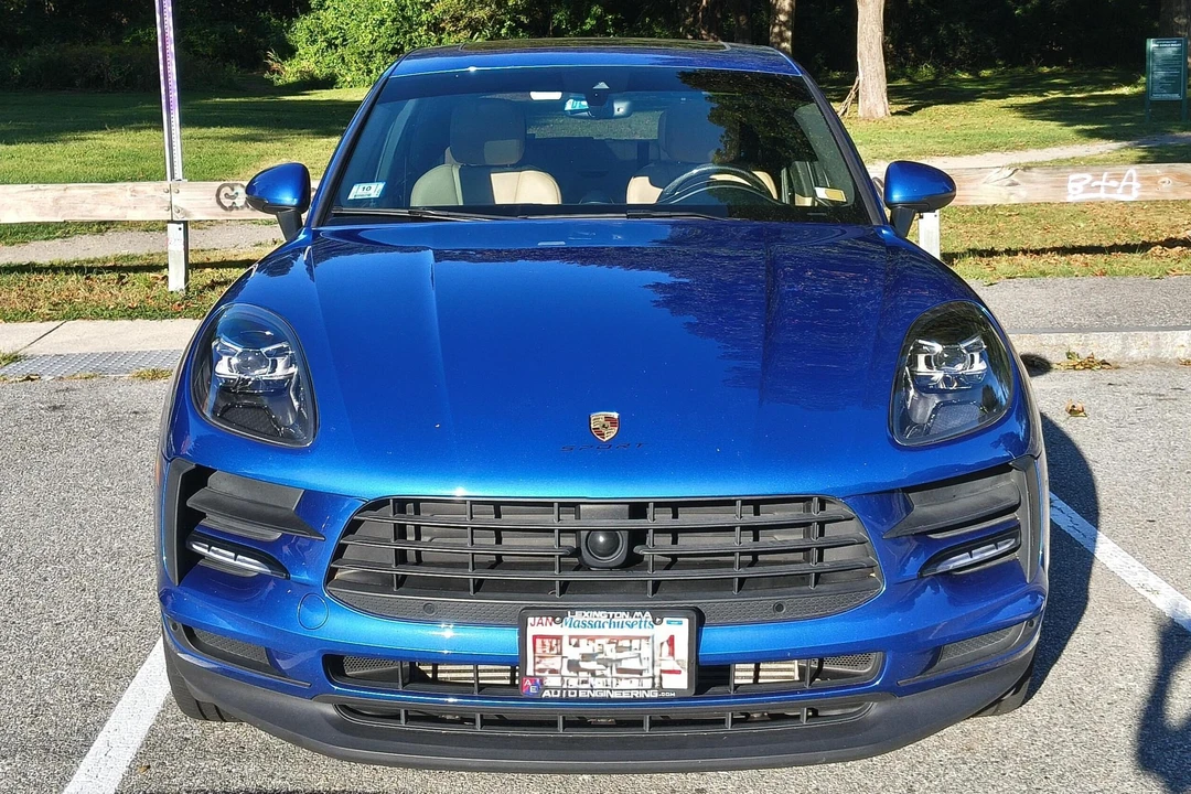 2020 Porsche Macan - Image 2 of 31