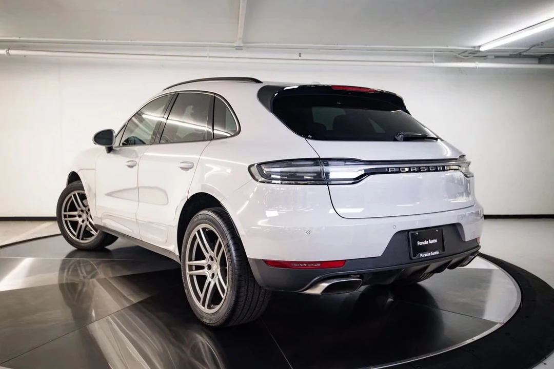 2020 Porsche Macan - Image 20 of 31