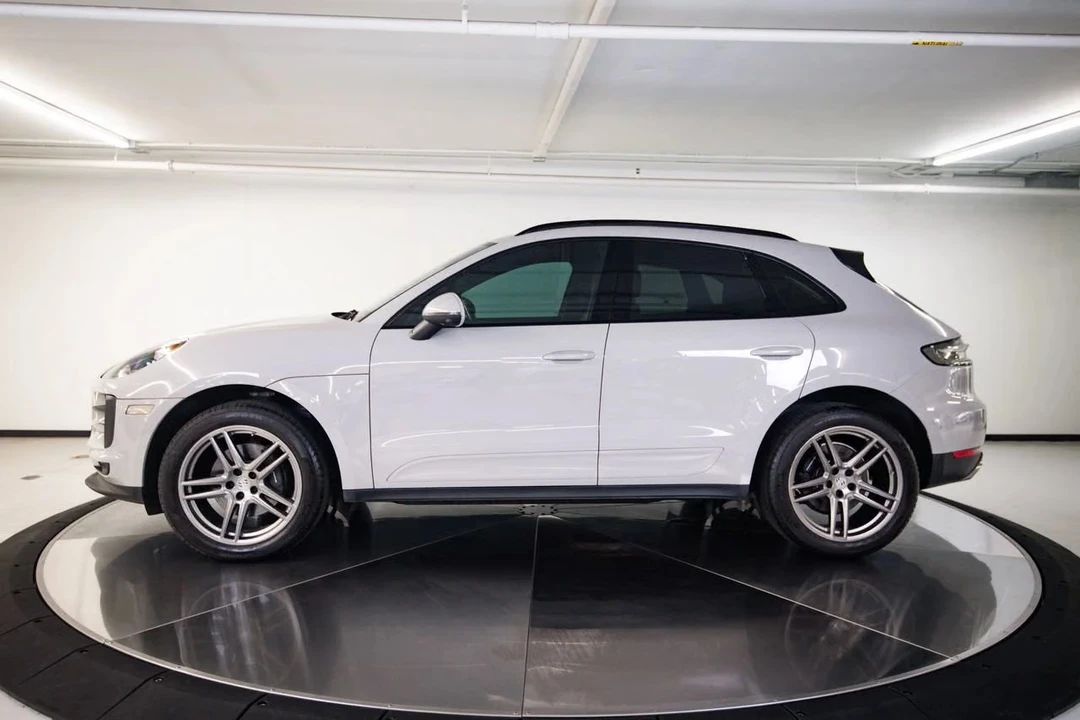 2020 Porsche Macan - Image 12 of 31